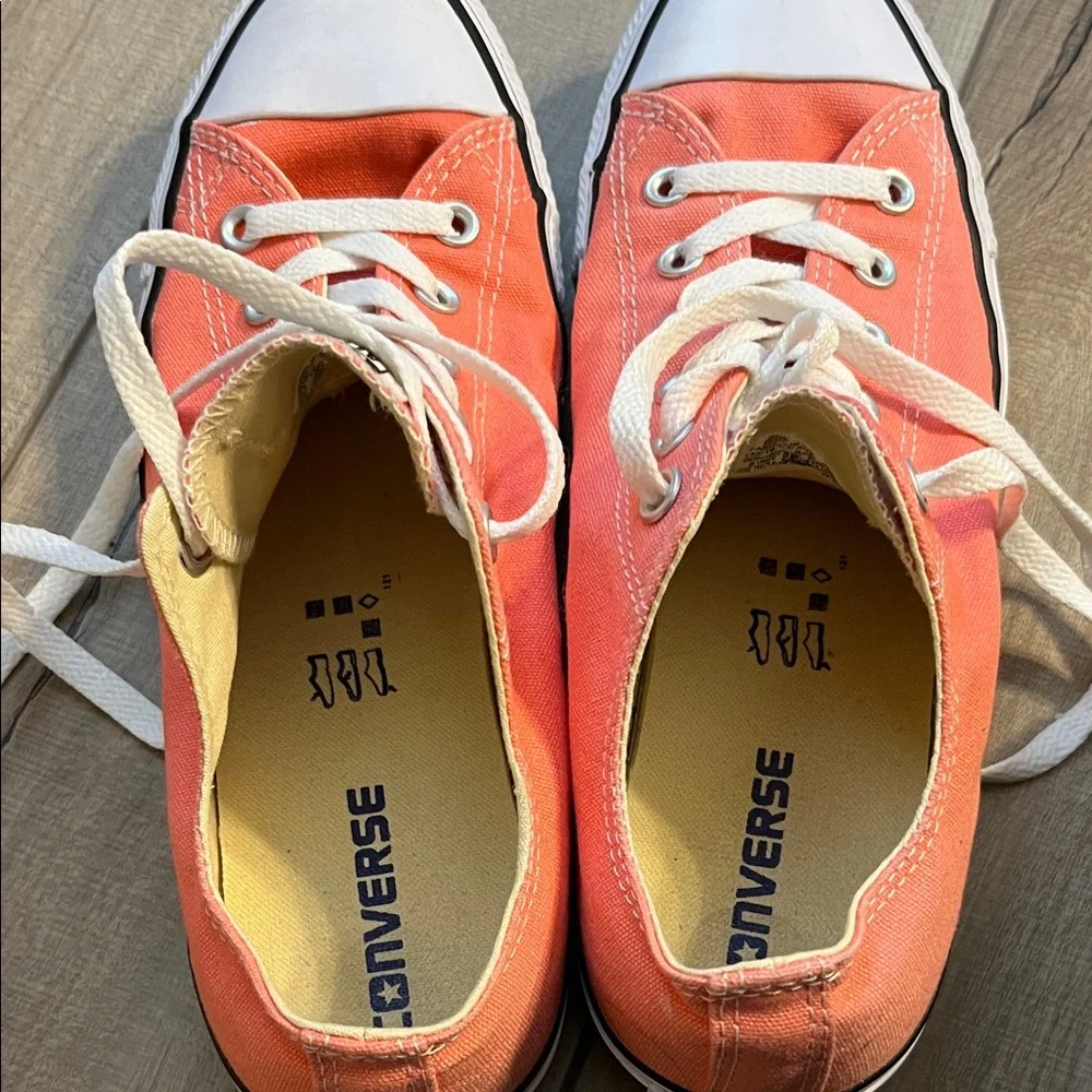EUC Converse All Star Women’s 10/Men’s 8Vibrant Salmon Sneakers - Picture 4 of 4